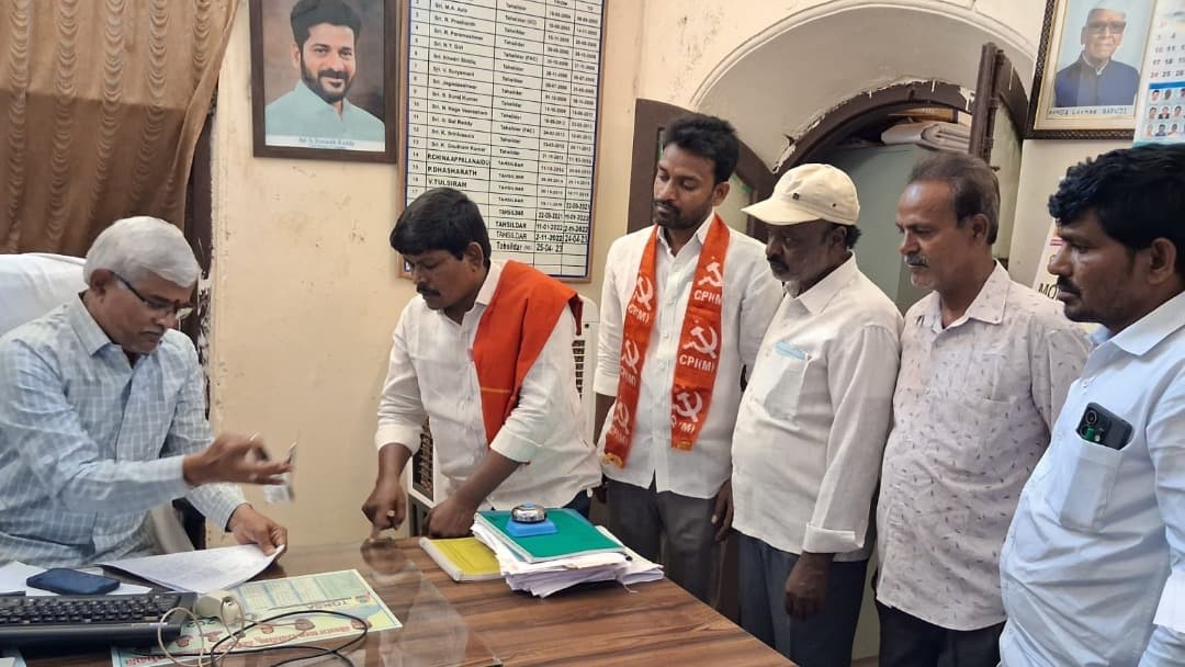 ఇండ్ల నిర్మాణంలో అక్రమాలపై చర్యలు తీసుకోవాలి - సిపిఎం డిమాండ్